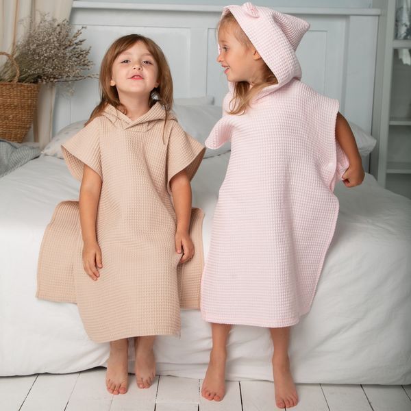 Рушник пончо з капюшоном дитячий унісекс вафельний Trendy Тot 03-01249 рожевий 98 см (3 роки) 03-01249-60382 фото &ndash; купити в Trendy Tot