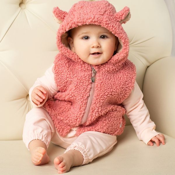 Дитячий жилет букле з капюшоном і вушками Trendy Tot 03-01415 пудровий 80 см (12 мiс.) 03-01415-59548 фото &ndash; купити в Trendy Tot